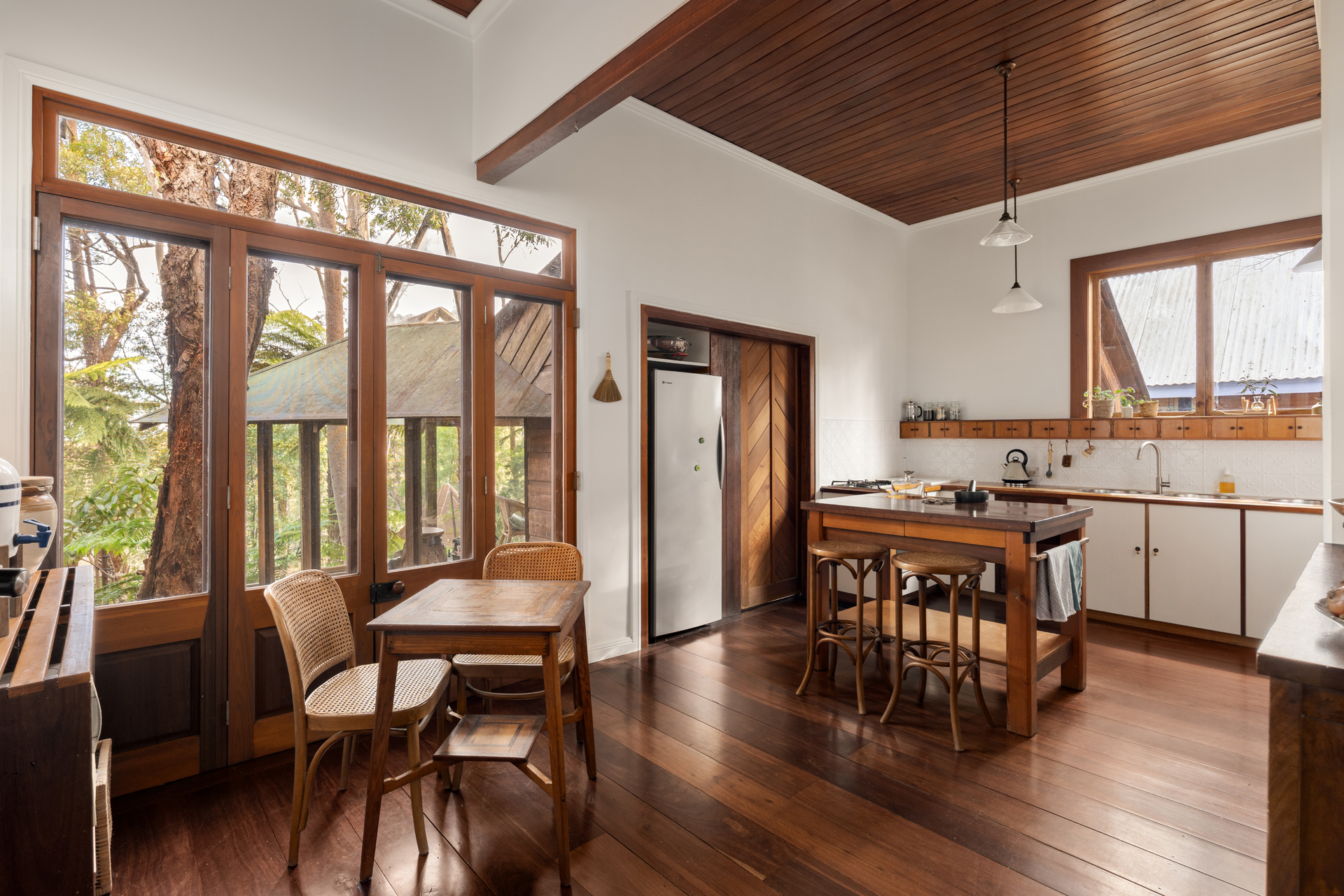 17 Myoori Avenue, Wentworth Falls, NSW 2782 AUS