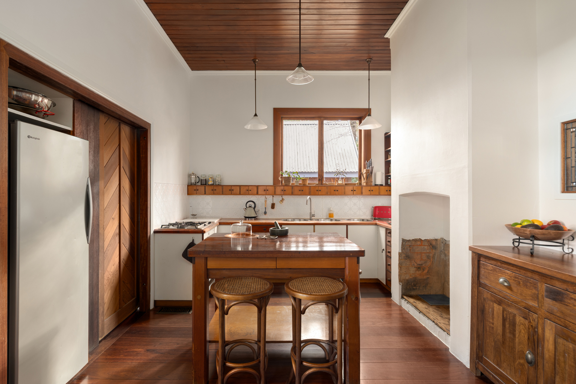 17 Myoori Avenue, Wentworth Falls, NSW 2782 AUS