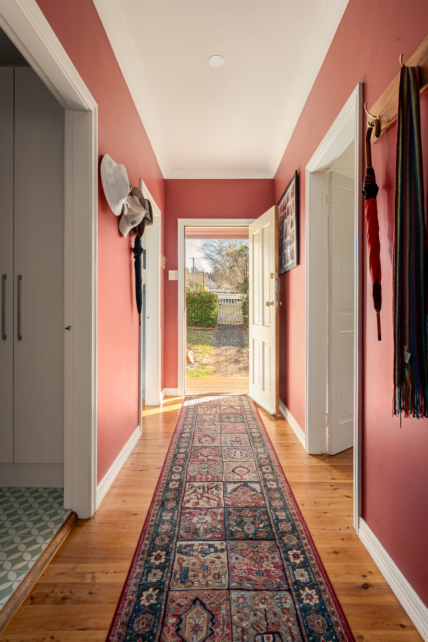 10 Warne Street, Katoomba, NSW 2780 AUS
