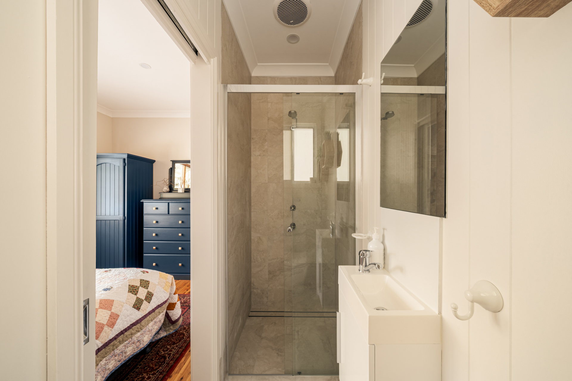 10 Warne Street, Katoomba, NSW 2780 AUS