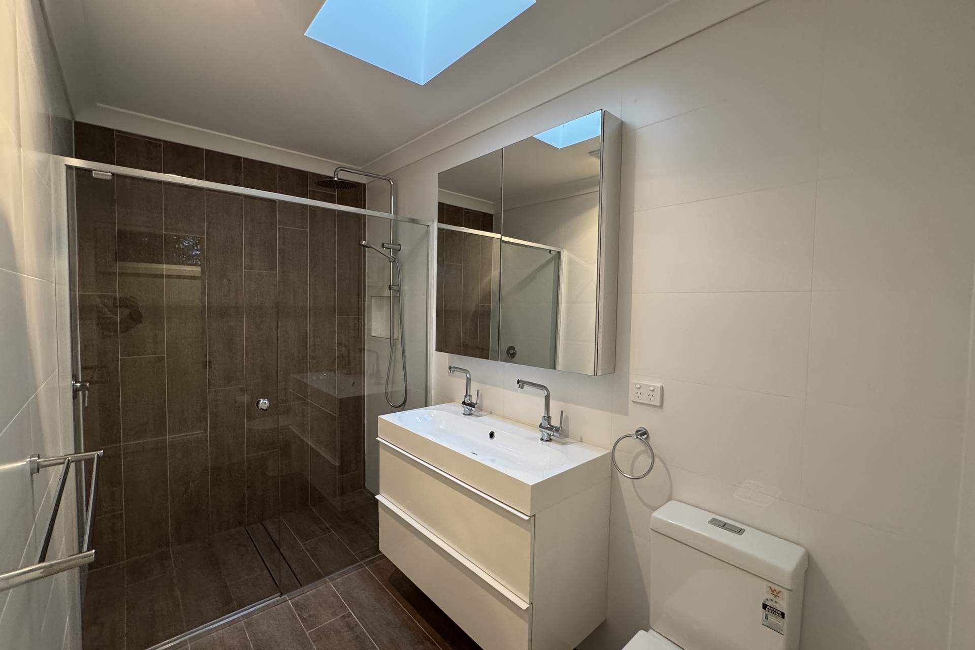 27A Railway Parade, Bullaburra, NSW 2784 AUS