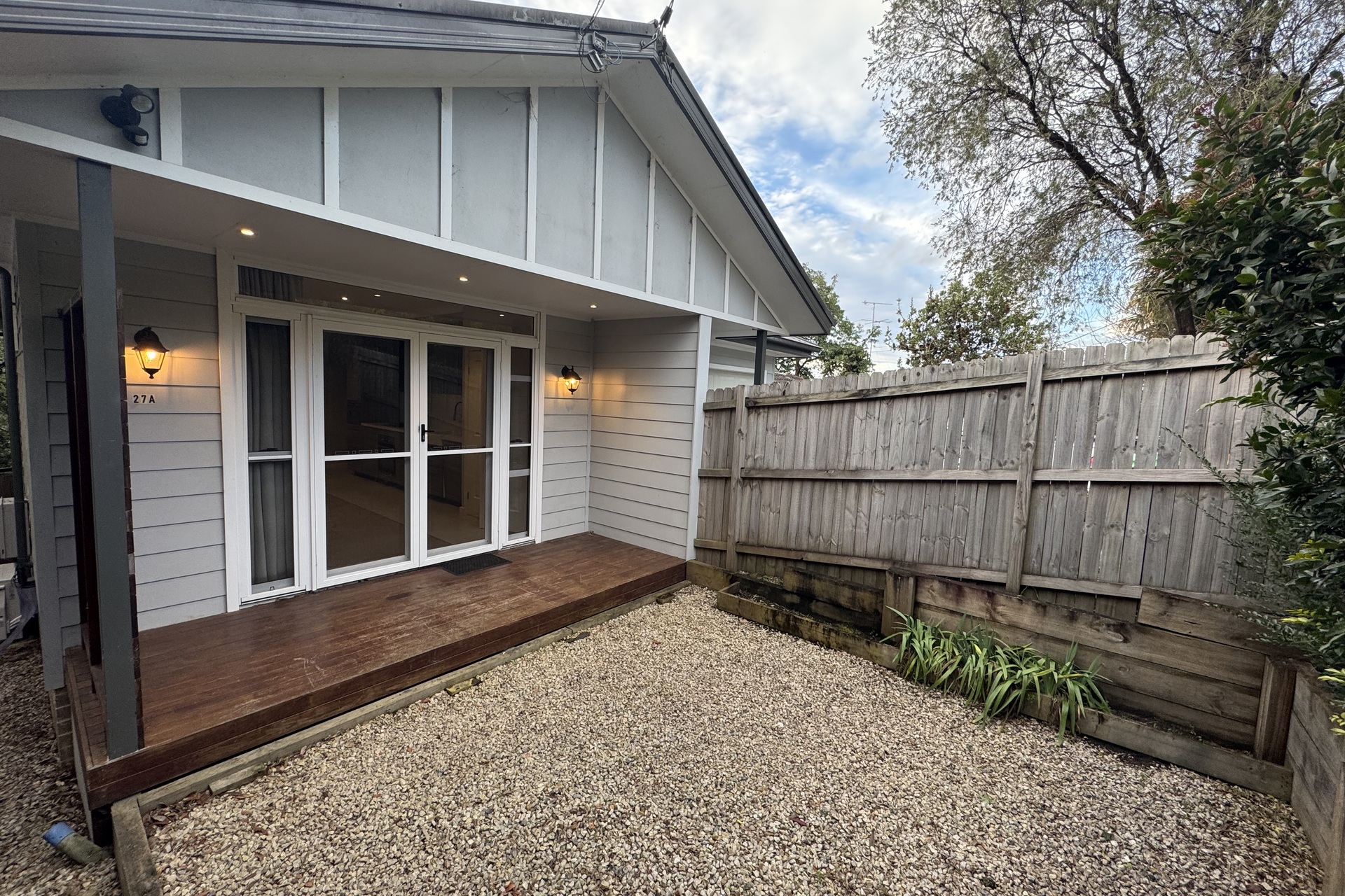 27A Railway Parade, Bullaburra, NSW 2784 AUS