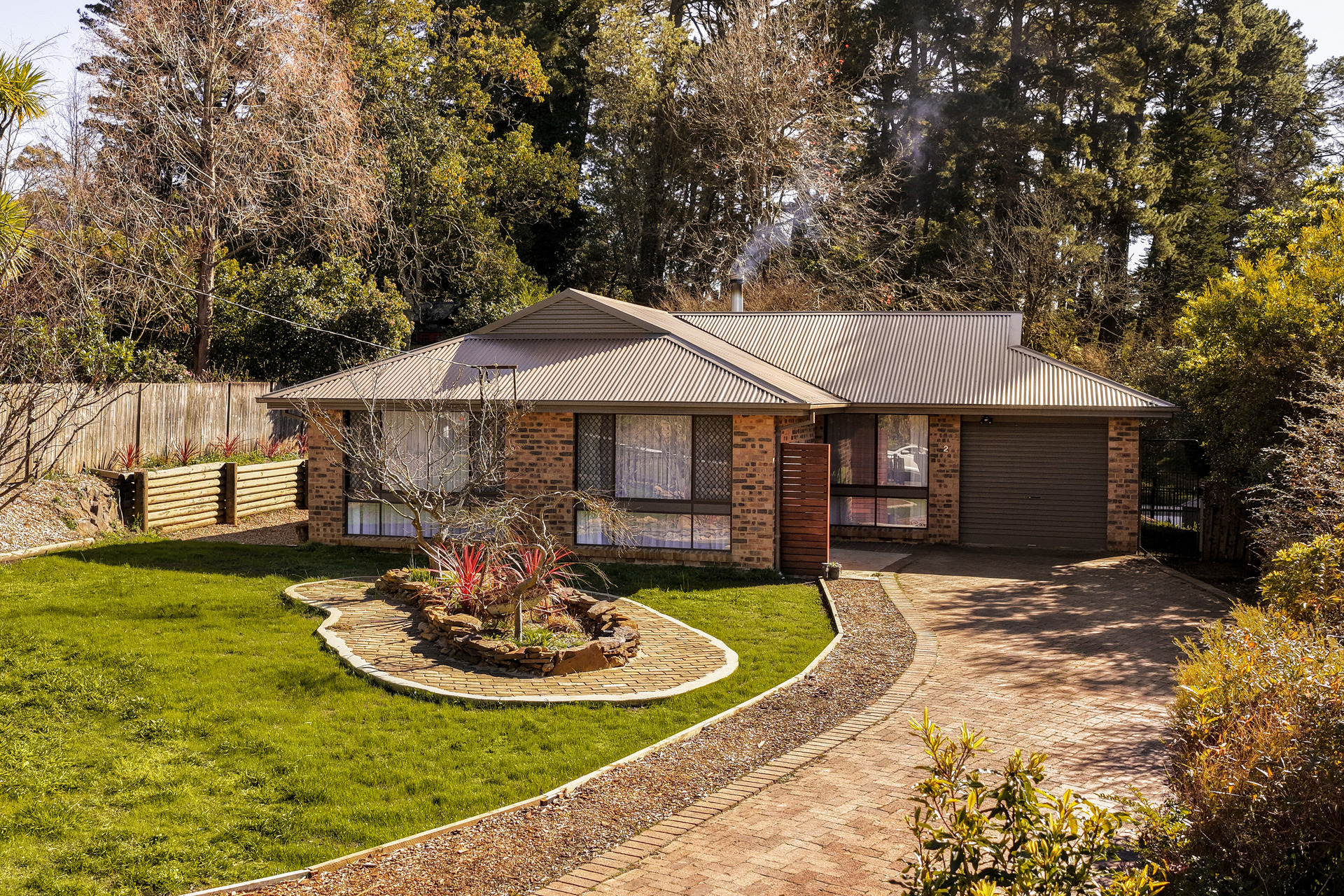 2 De Quency Road, Bullaburra, NSW 2784 AUS