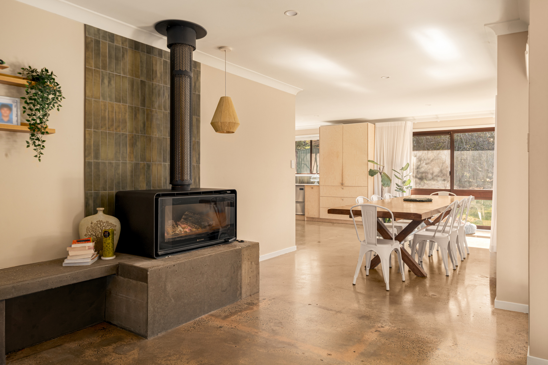 2 De Quency Road, Bullaburra, NSW 2784 AUS