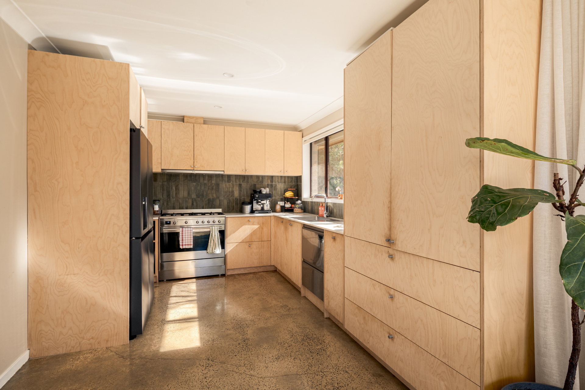 2 De Quency Road, Bullaburra, NSW 2784 AUS