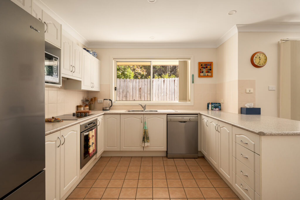 9/11 Cale Lane, Wentworth Falls, NSW 2782 AUS