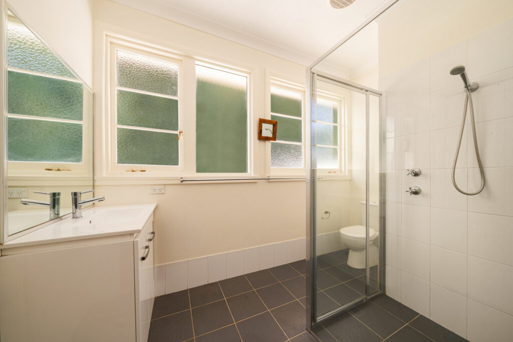 20 Lakeview Avenue, Blackheath, NSW 2785 AUS