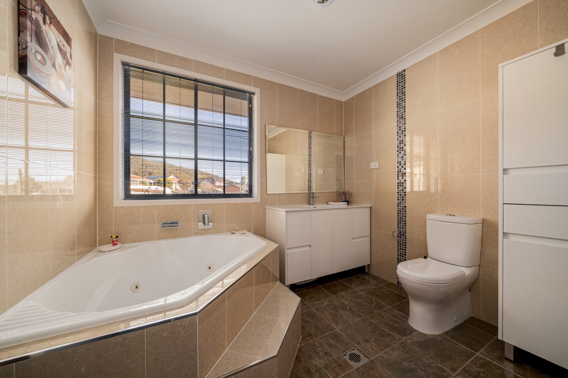 25 Robinia Drive, Lithgow, NSW 2790 AUS
