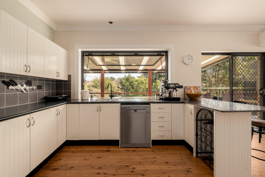 12 Govett Street, Katoomba, NSW 2780 AUS