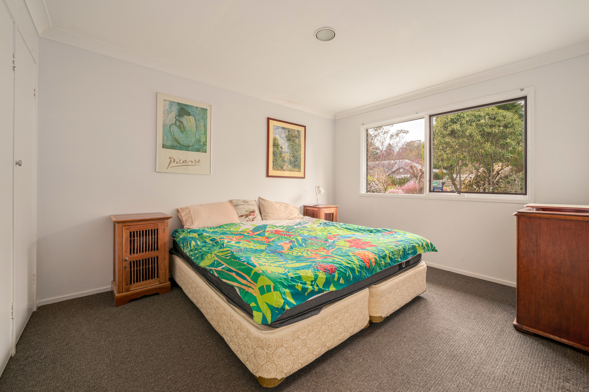 60 Backhouse Street, Wentworth Falls, NSW 2782 AUS