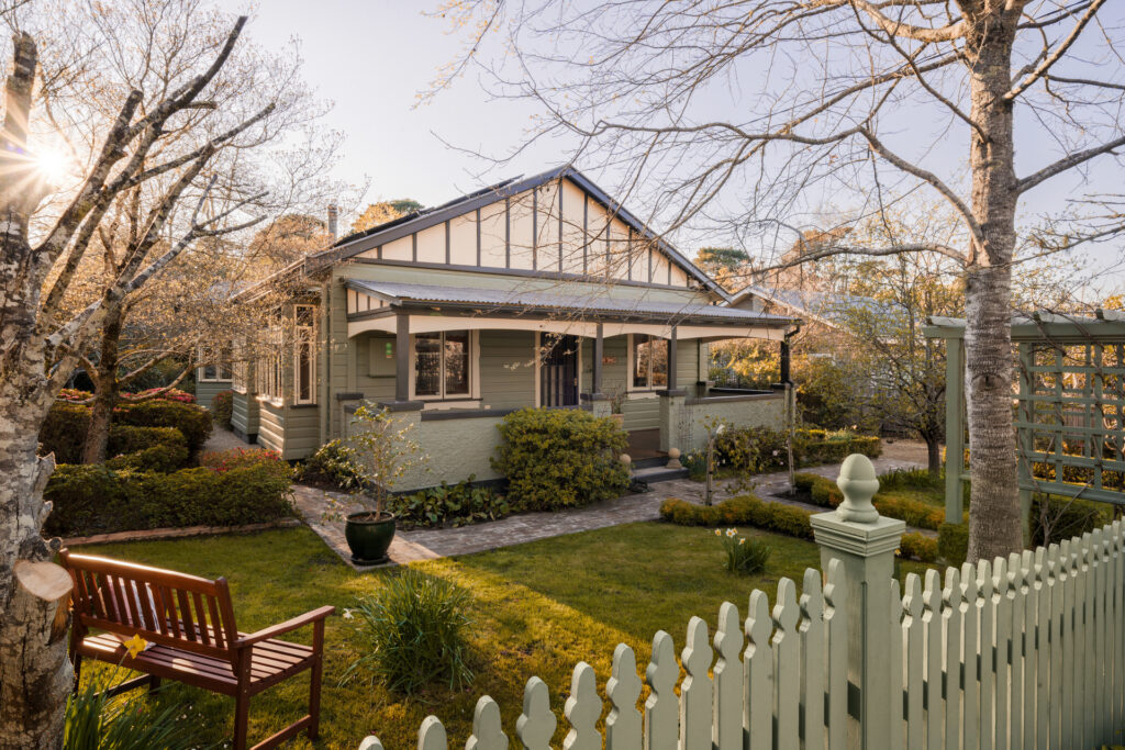 2 Bell Street, Blackheath, NSW 2785 AUS