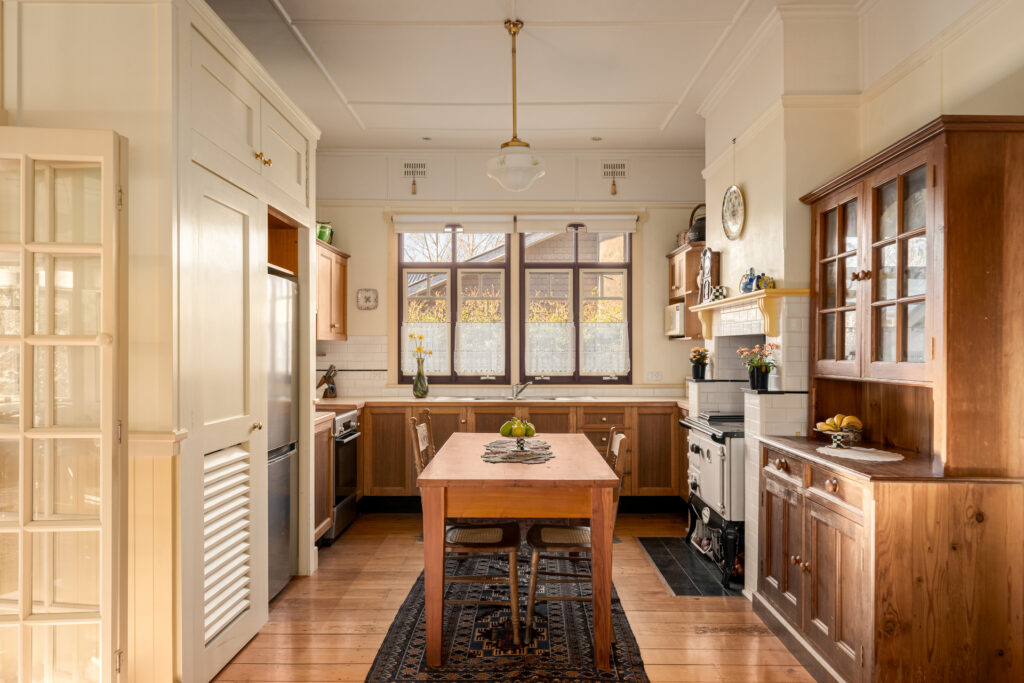 2 Bell Street, Blackheath, NSW 2785 AUS