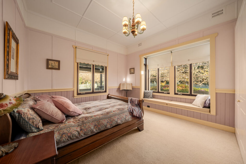 2 Bell Street, Blackheath, NSW 2785 AUS