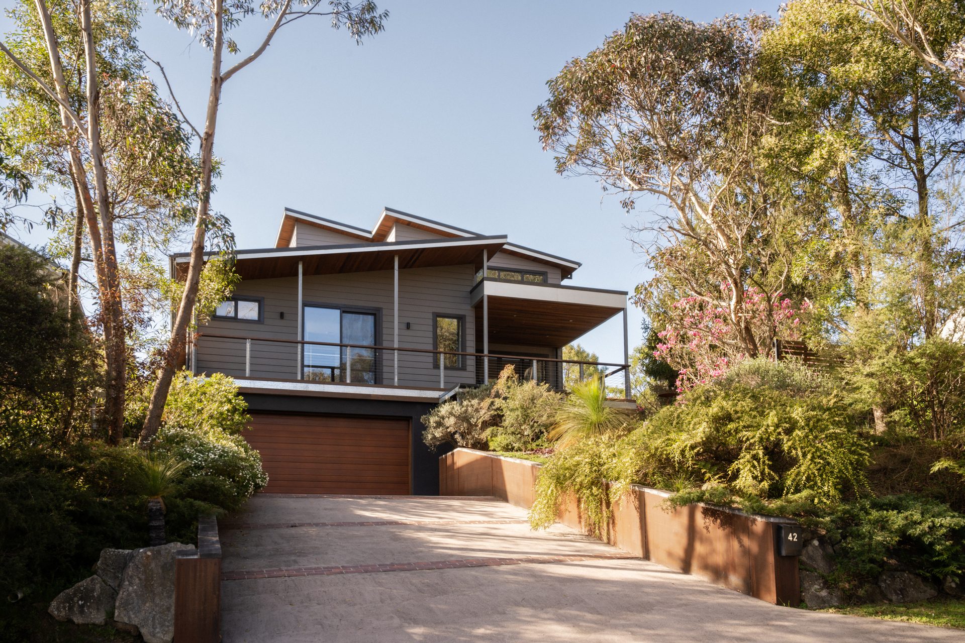 42 Hargraves Street, Blackheath, NSW 2785 AUS