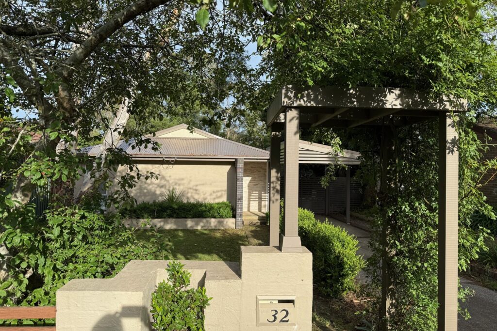 32 Paris Parade, Katoomba, NSW 2780 AUS