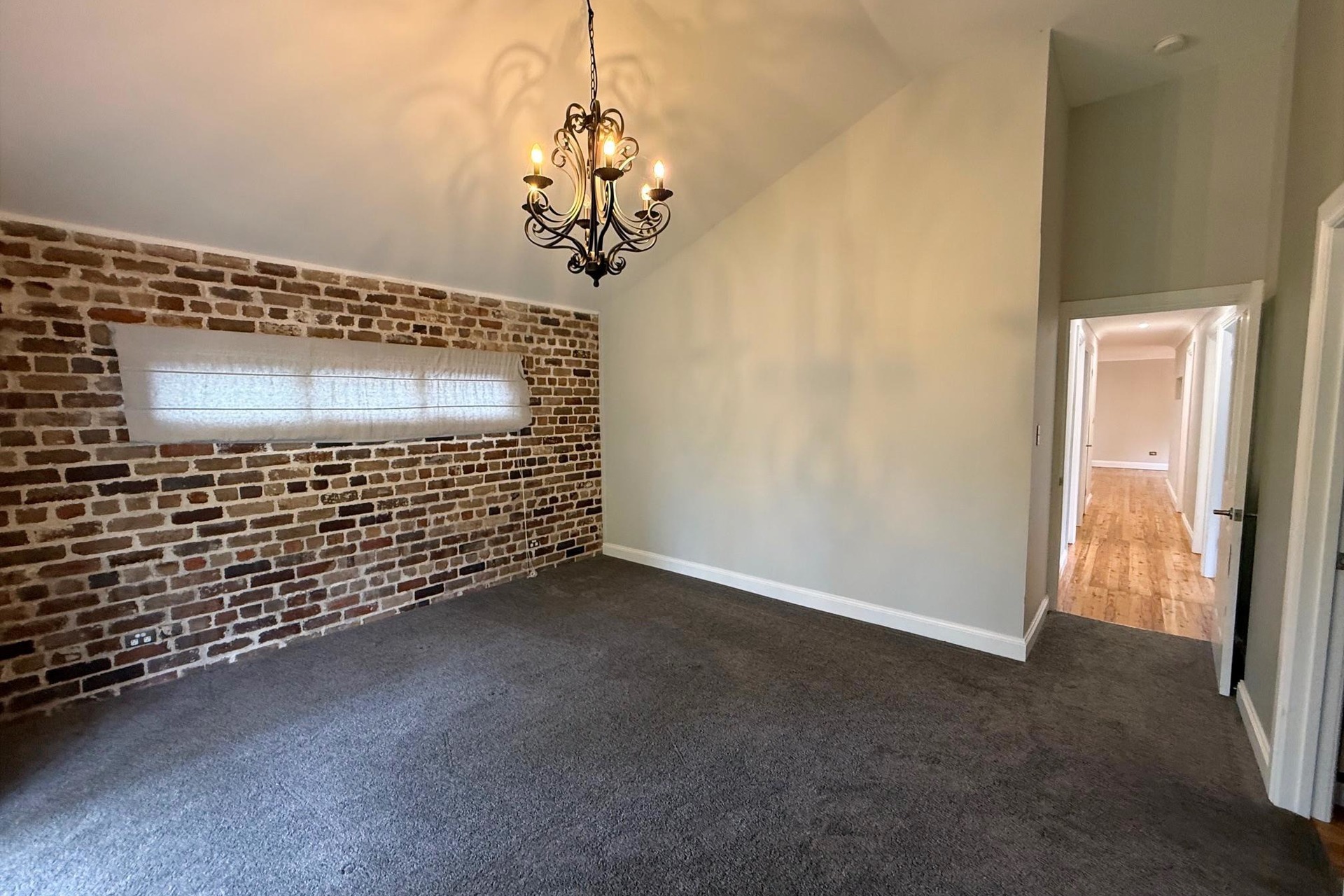 32 Paris Parade, Katoomba, NSW 2780 AUS