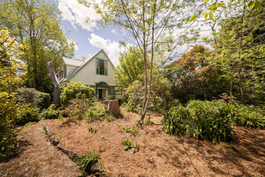 38 Olympian Parade, Leura, NSW 2780 AUS