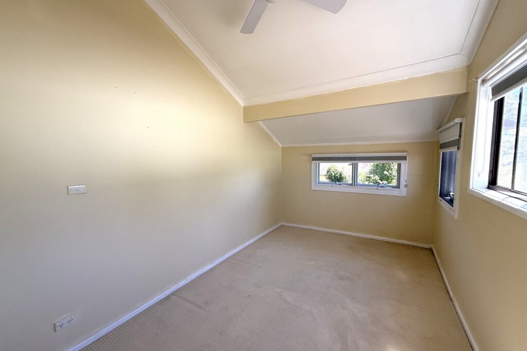 42 Henderson Road, Wentworth Falls, NSW 2782 AUS