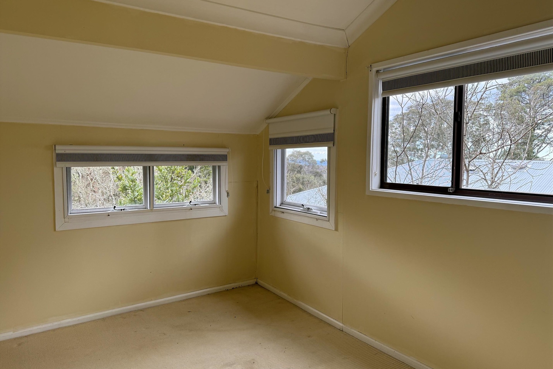 42 Henderson Road, Wentworth Falls, NSW 2782 AUS
