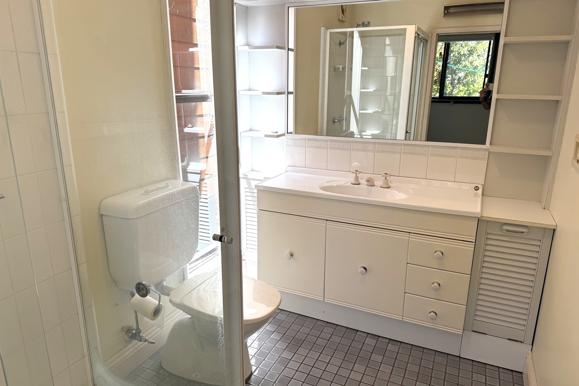 42 Henderson Road, Wentworth Falls, NSW 2782 AUS