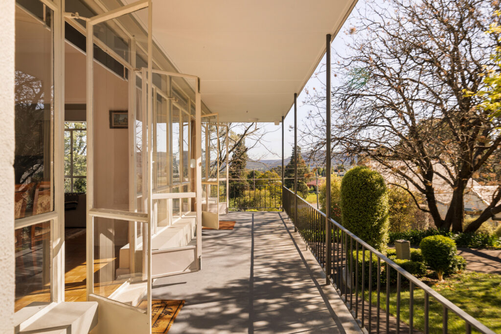 6 West Street, Lithgow, NSW 2790 AUS
