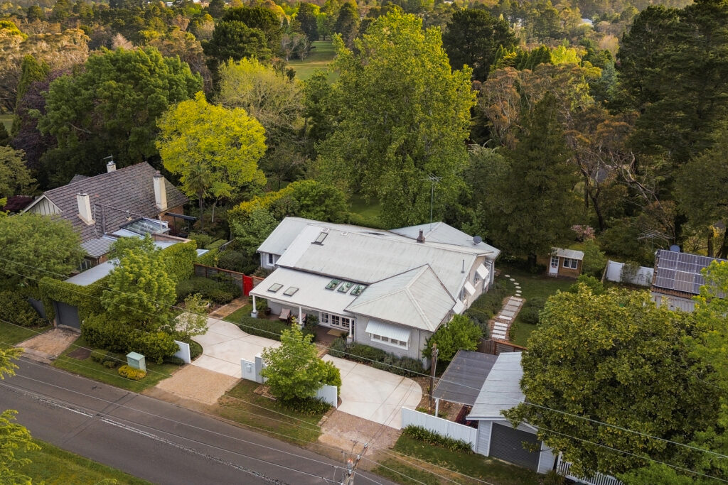 154 Blaxland Road, Wentworth Falls, NSW 2782 AUS