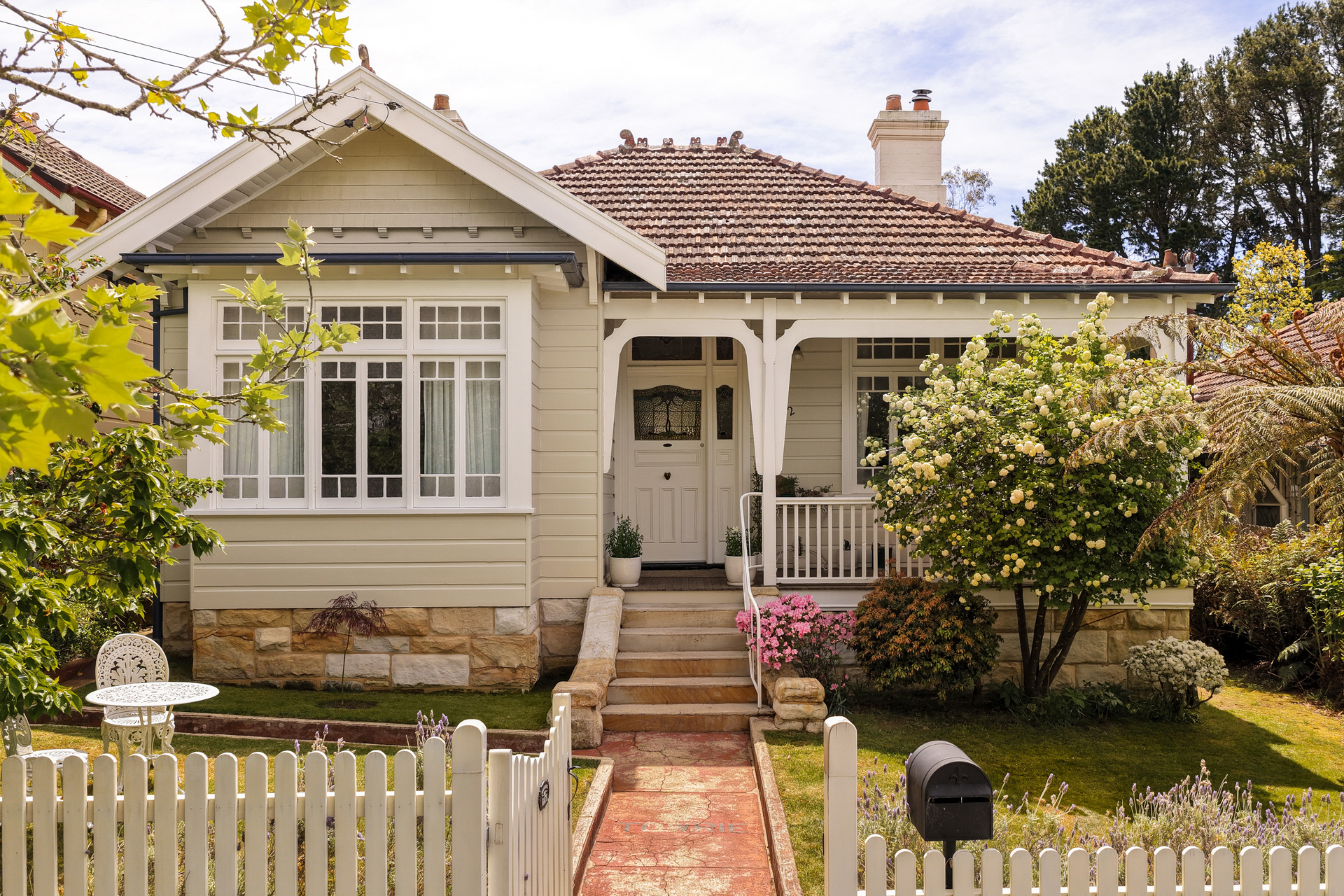 102 Waratah Street, Katoomba, NSW 2780 AUS